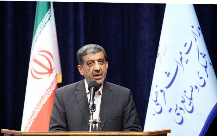 ضرغامی: بخش مهمی از حوزه گردشگری با موضوع جوانان گره خورده است